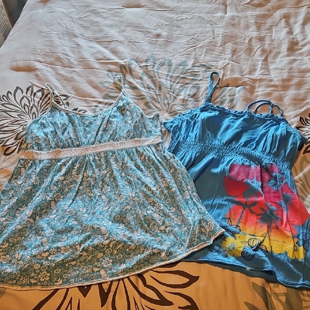 Arizona Jean Company Blue and Multicolor Tank Tops